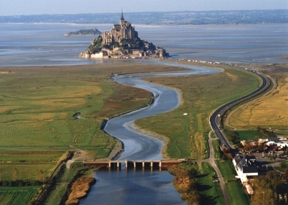 Rétablissement du caractère maritime du Mont-Saint-Michel Artelia